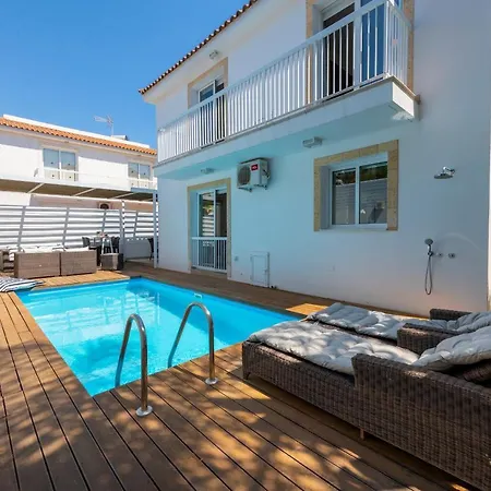 Dafni Villa *